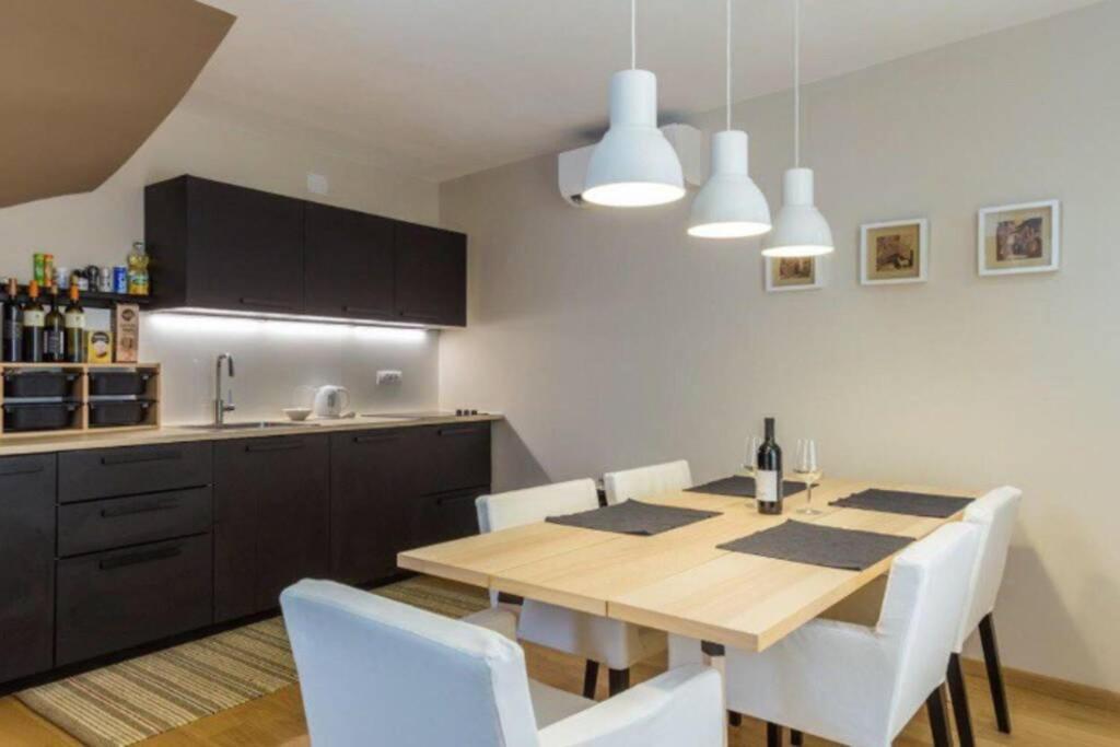 罗维尼Sea View House Fontera公寓 外观 照片