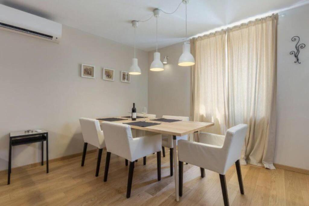 罗维尼Sea View House Fontera公寓 外观 照片