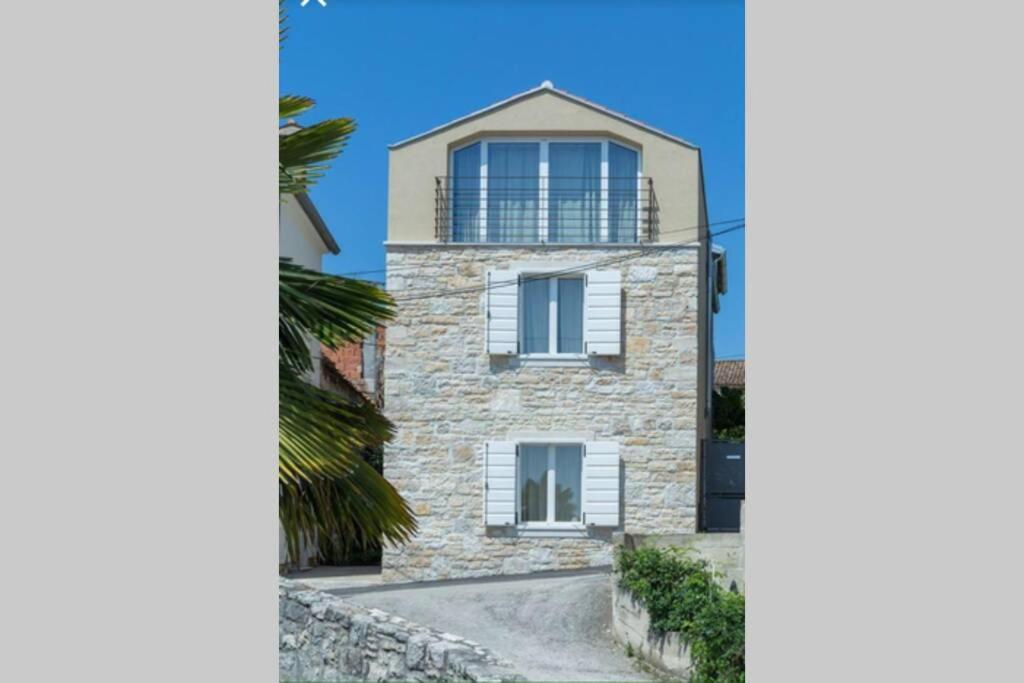 罗维尼Sea View House Fontera公寓 外观 照片